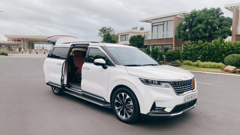 Luxco Travels - Private Transfer with Kia Carnival 7-Seater from Hanoi to Halong Bay