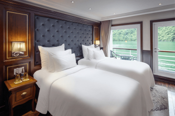 Luxurious twin room with balcony on Paradise Elegance Cruise, Halong Bay
