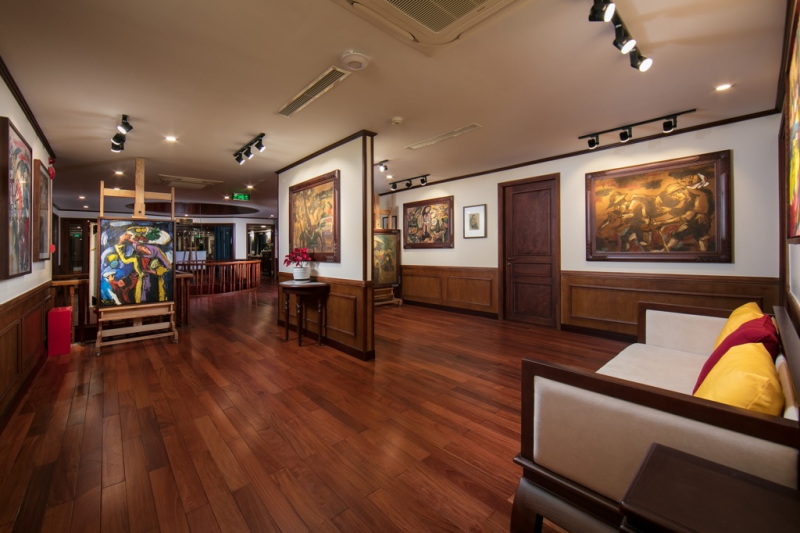 Art gallery interior on Heritage Cruise Binh Chuan